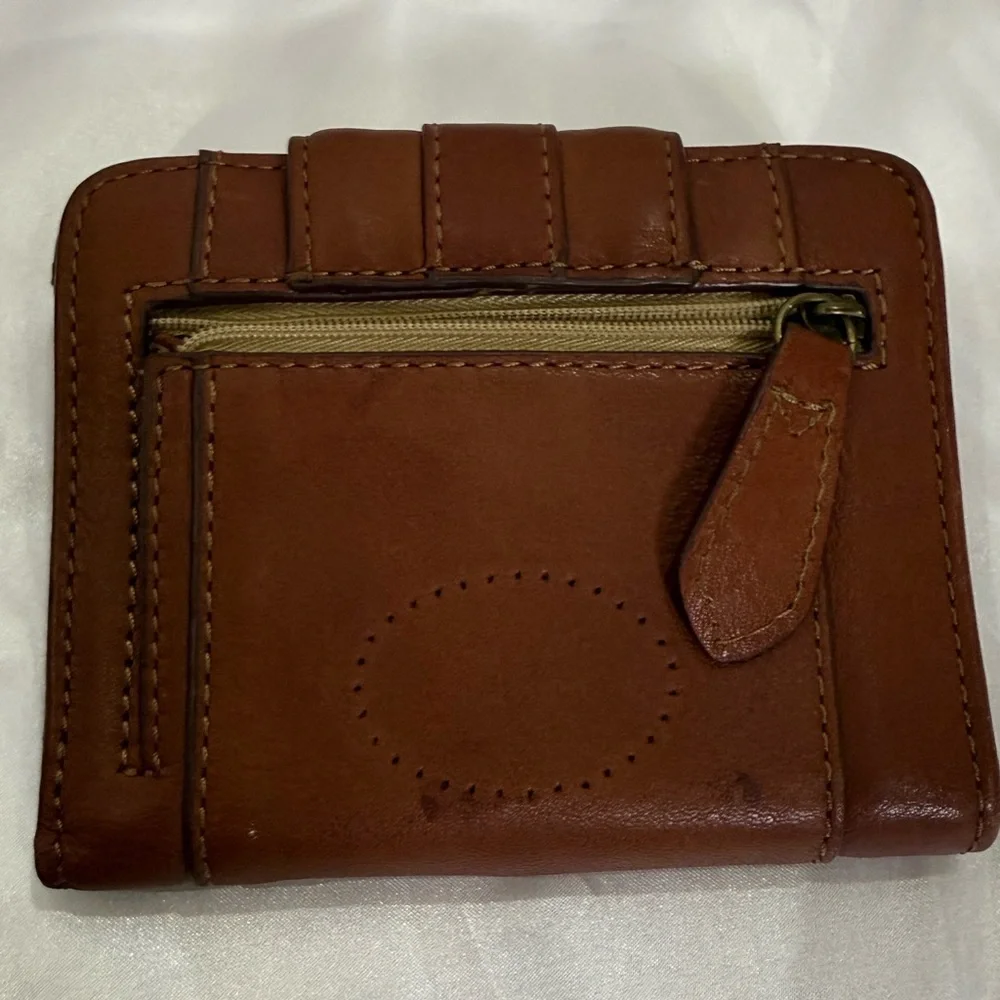 Fossil Emory Multifunction Brown Leather Bifold Wallet with Polka Dot Interior